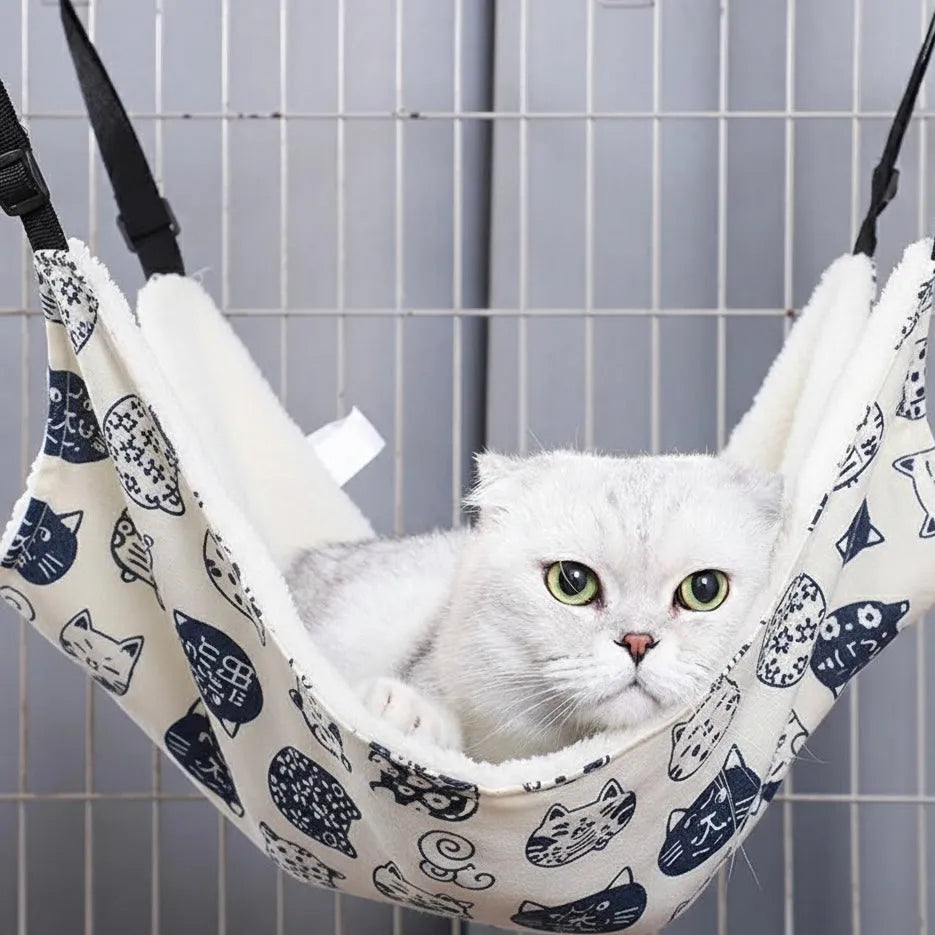 Chat sur Panier hamac motif chat blanc