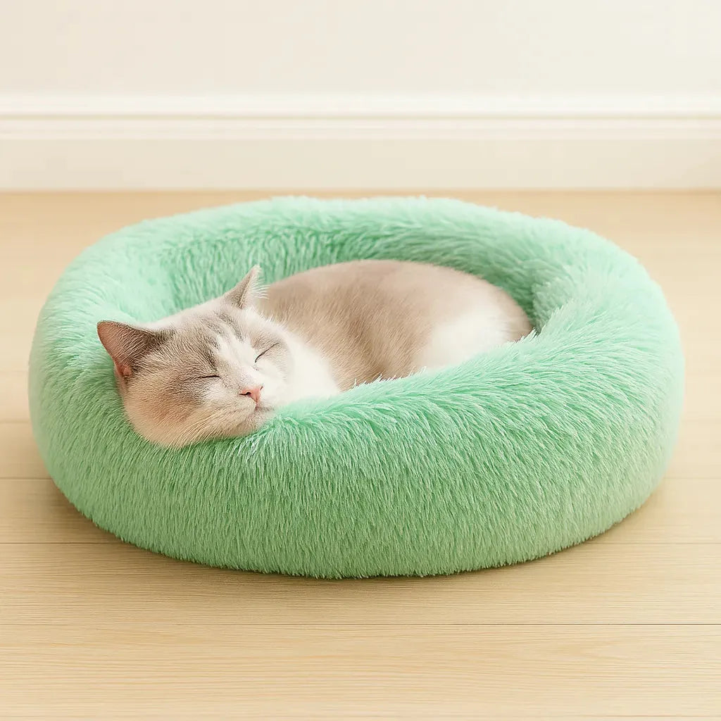 Coussin doux effet chauffant naturel avec chat dessus