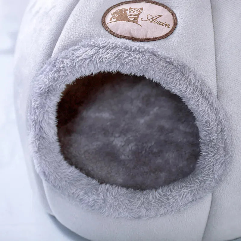 intérieur de la maisonnette pour chat